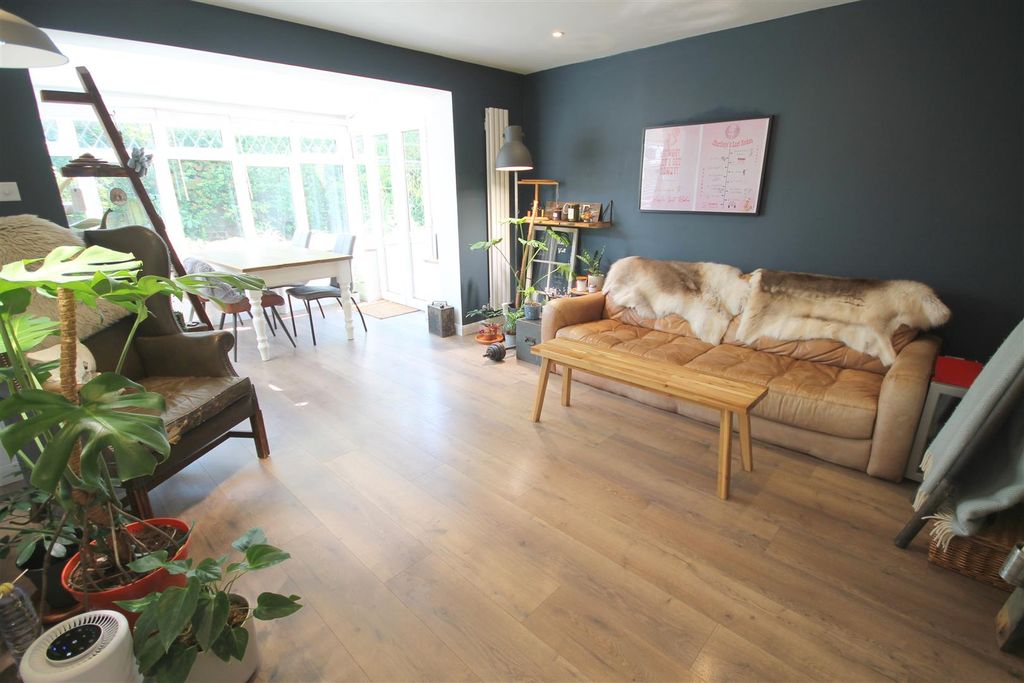 Property photo 2 of 22 Ga Lounge Dining Room.Jpg