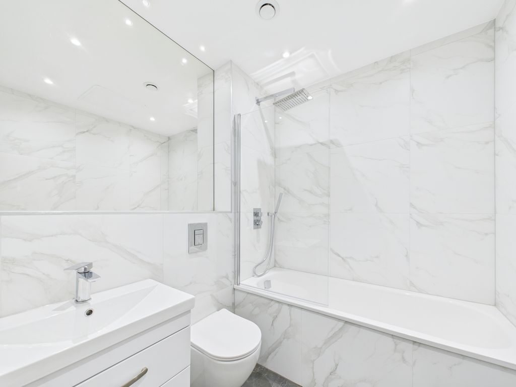 Property photo 3 of 6 Cam02841G0-Pr0051-Still001