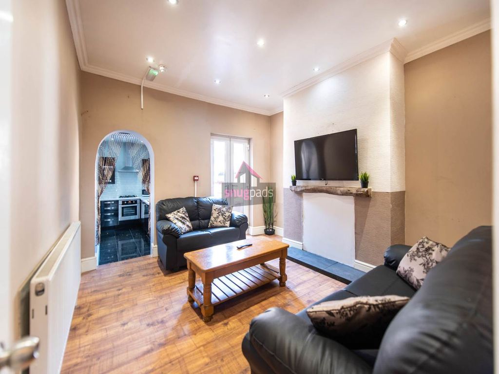 Property photo 1 of 9 1