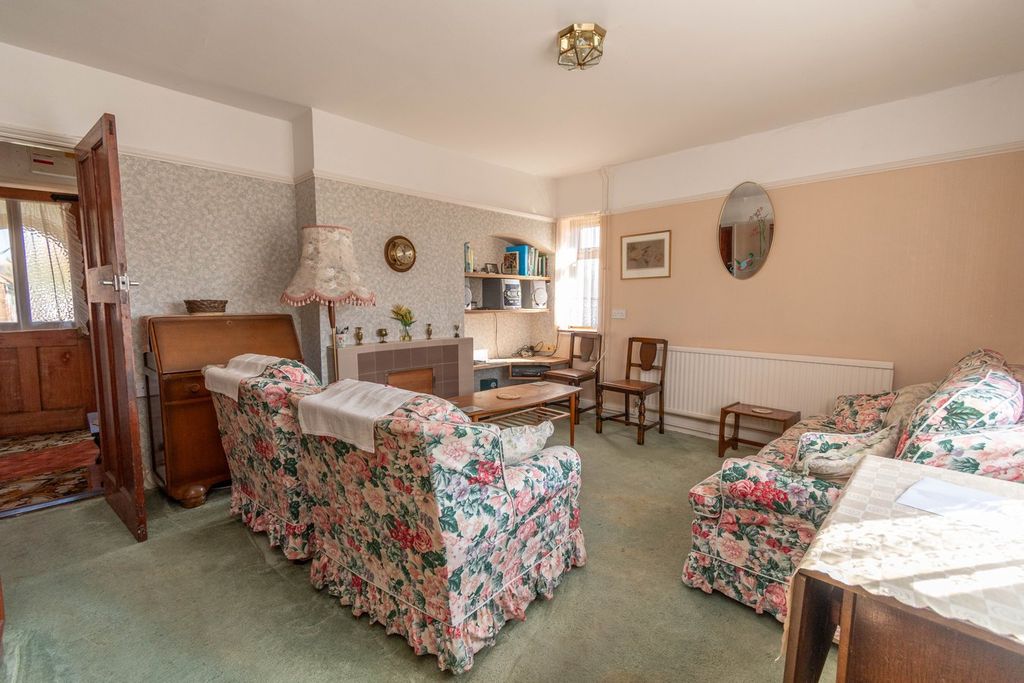 Property photo 3 of 15