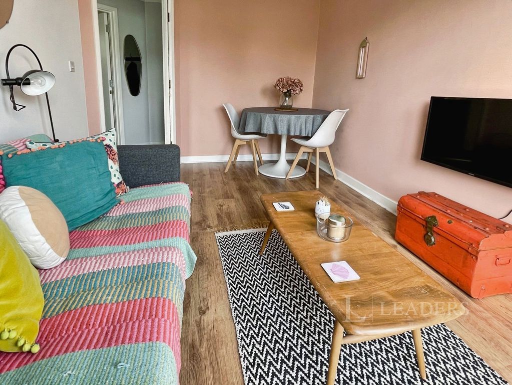Property photo 1 of 15 Lounge/Dining