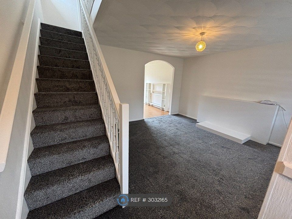 Property photo 3 of 31