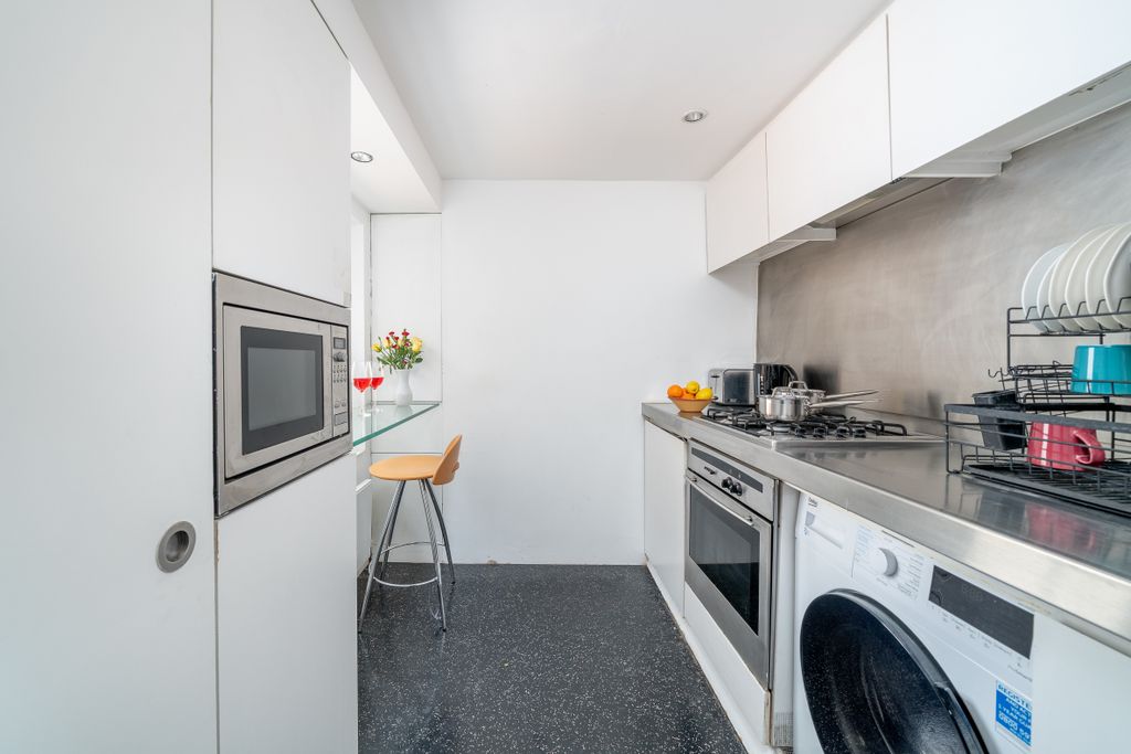 Property photo 3 of 5 Bedroom 1