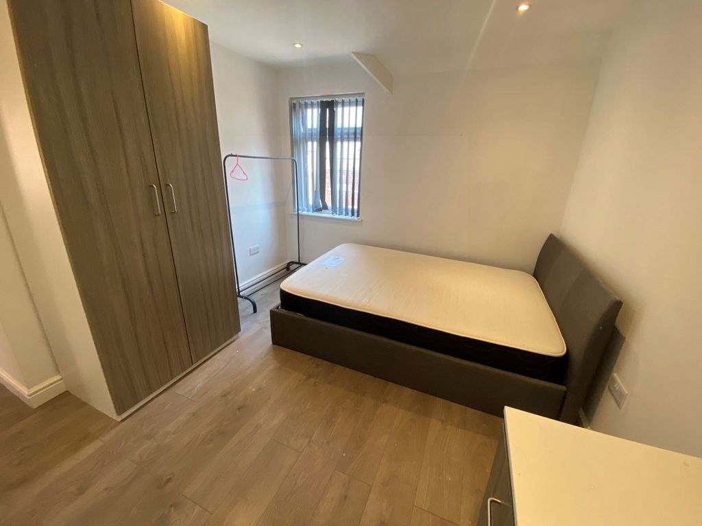 Property photo 2 of 4 Photo 4