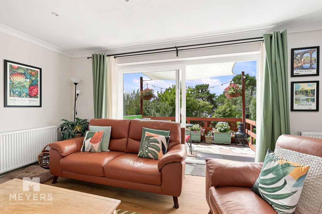 Property photo 2 of 41