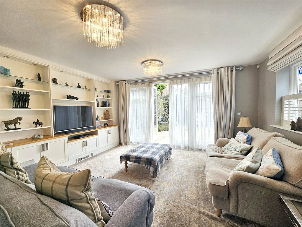 Property photo 1 of 25 Picture No. 05