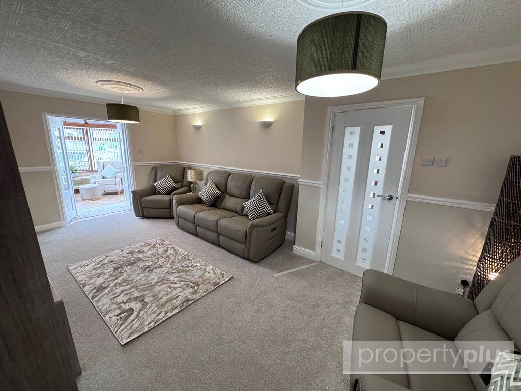 Property photo 3 of 22 Picture No. 07