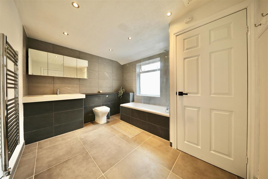 Property photo 3 of 9 0A4A0218 2.Jpg