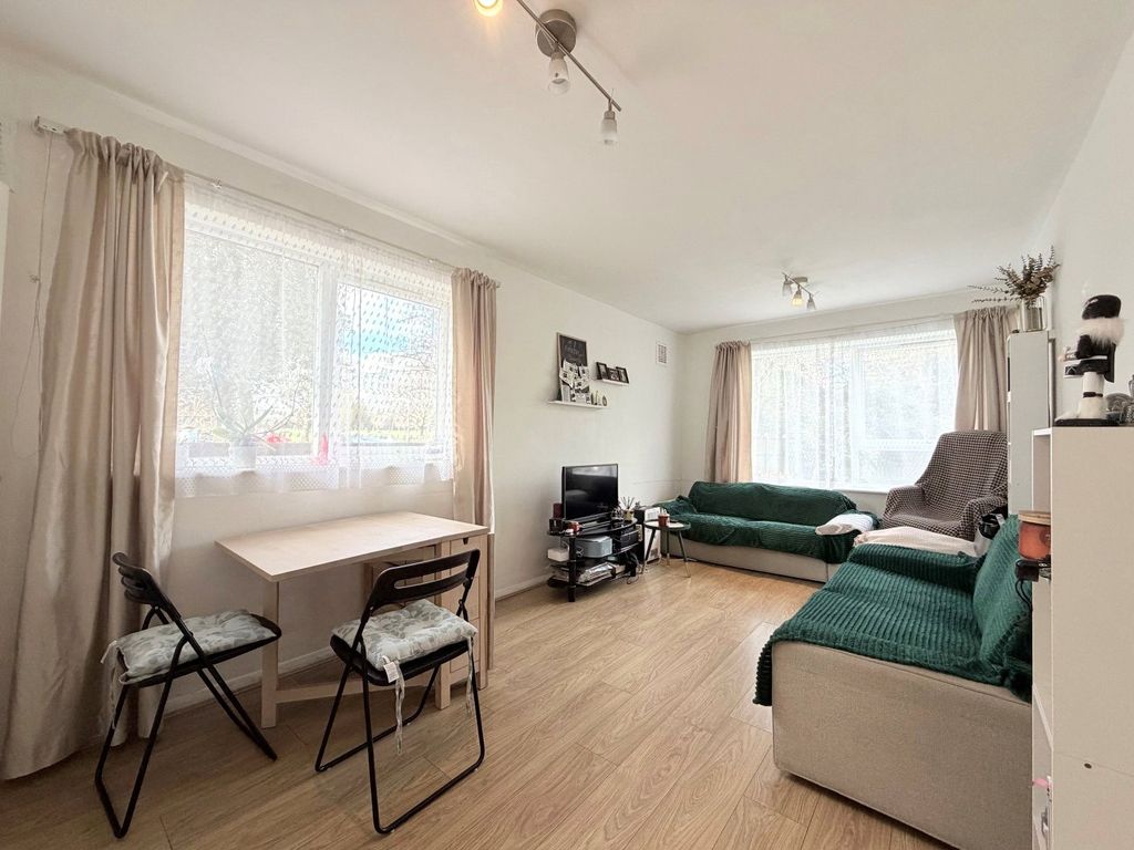 Property photo 2 of 6 Picture No. 05