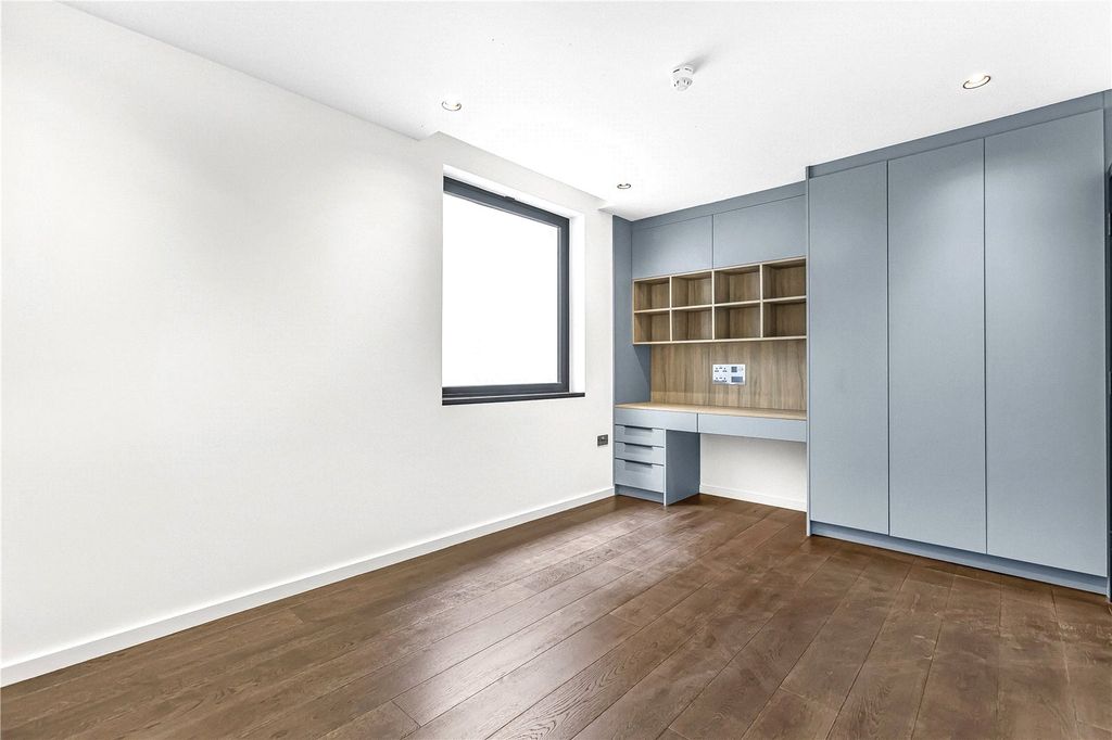 Additional image 20 of 6 bed detached house to rentRosebury Close, Goffs Oak, Waltham Cross, Hertfordshire EN7