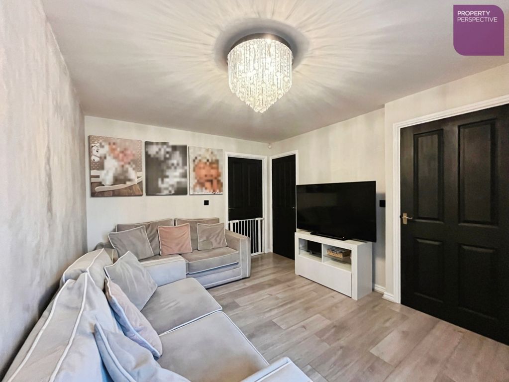 Property photo 3 of 16 Living Room