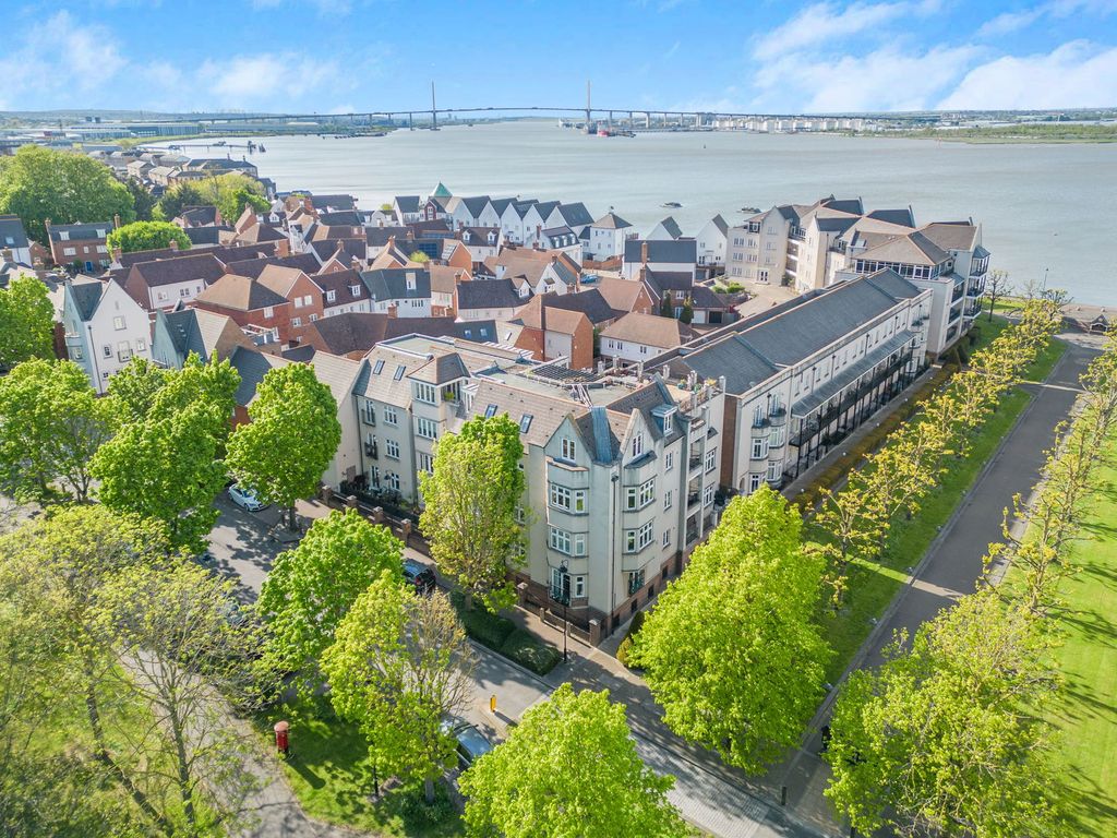 Property photo 1 of 28