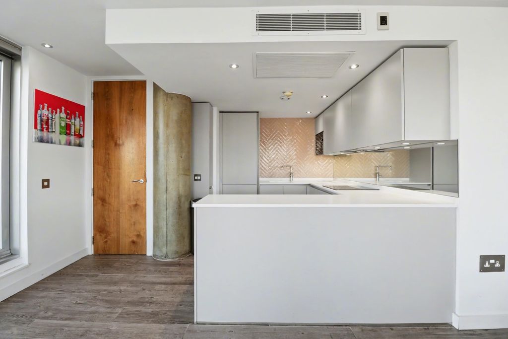 Property photo 2 of 18 Img_9094