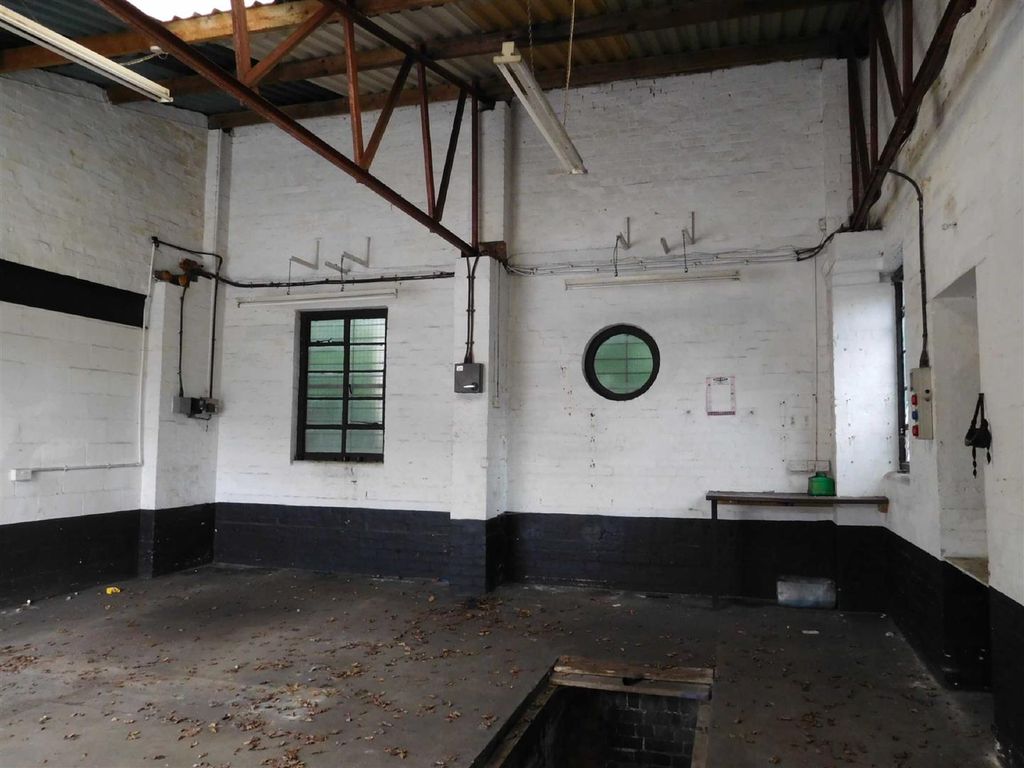 Property photo 3 of 4