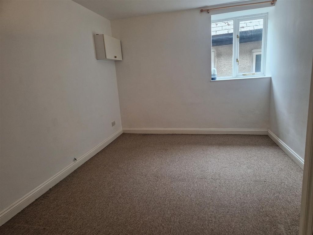 Property photo 3 of 6 1000062955.Jpg