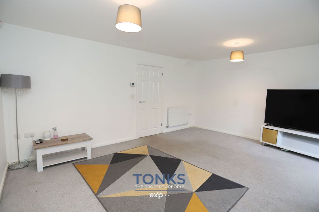 Property photo 3 of 22