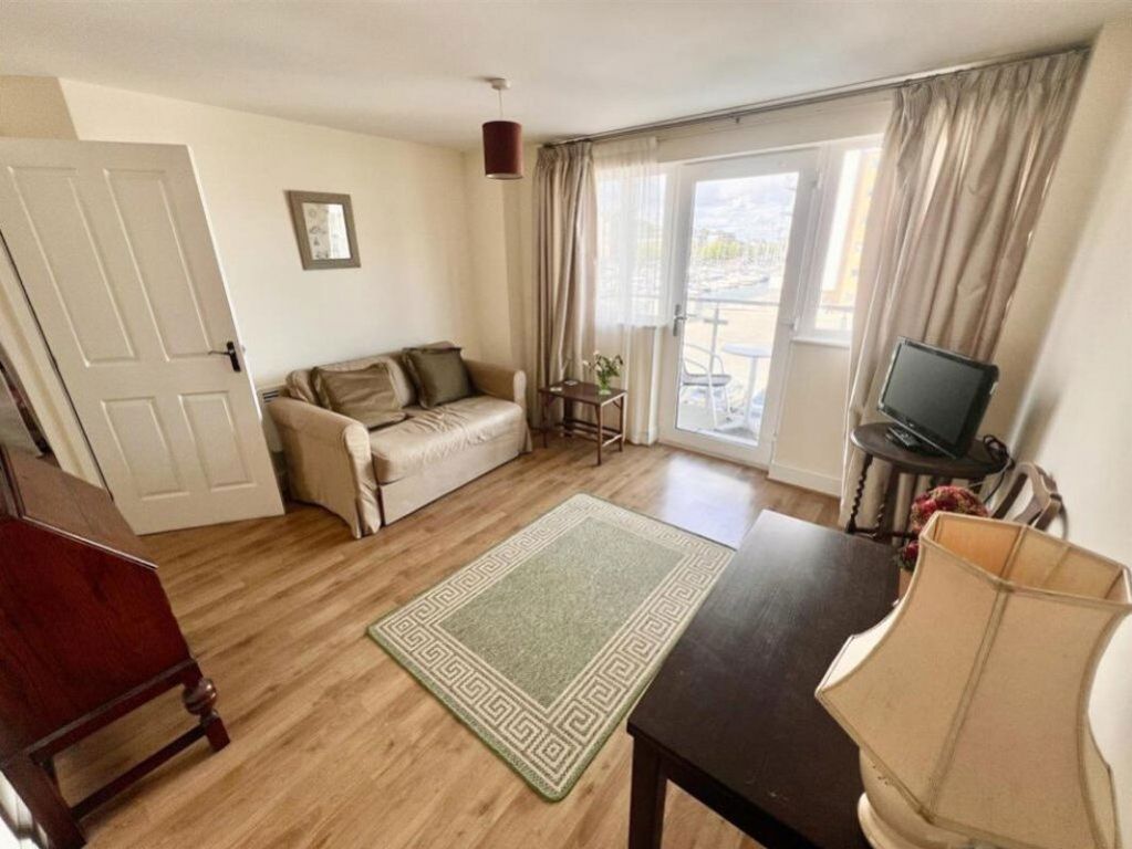 Property photo 3 of 11