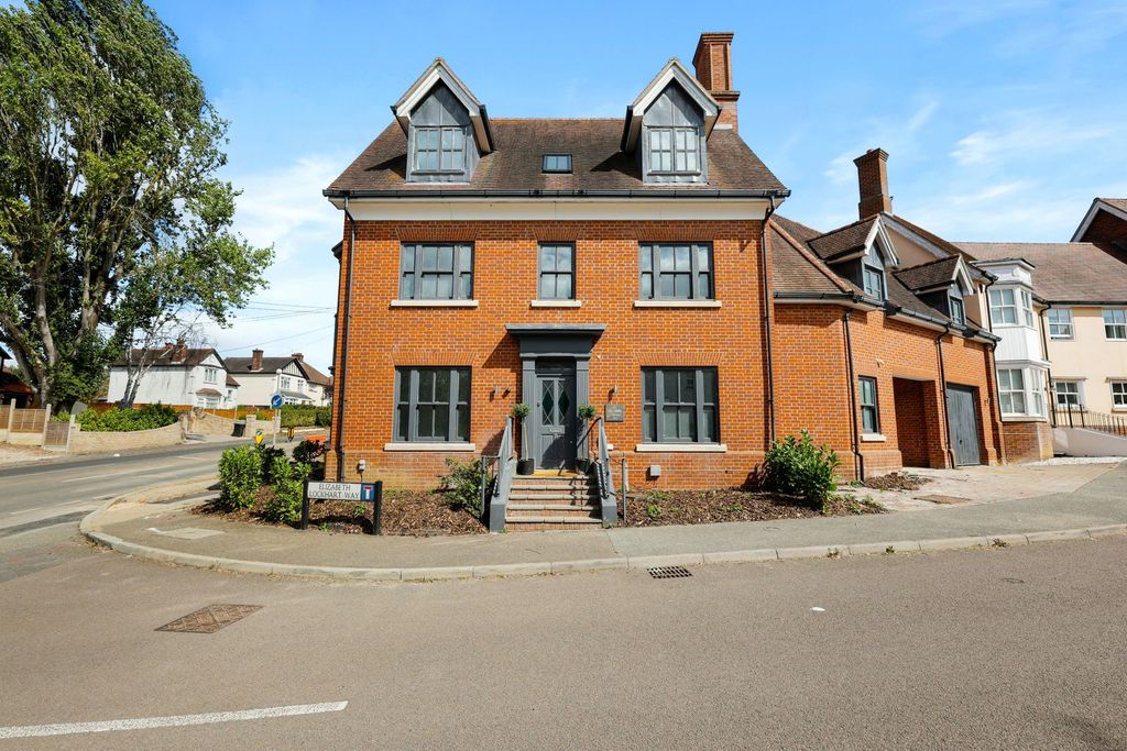 Property photo 2 of 26