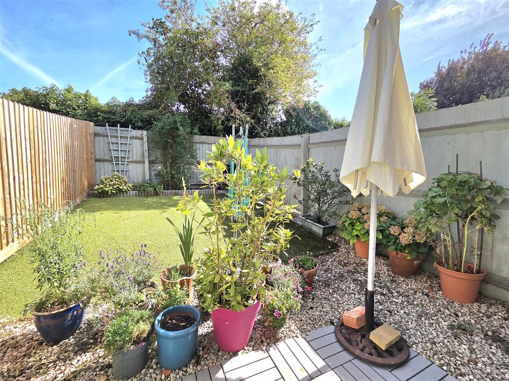 Property photo 3 of 13