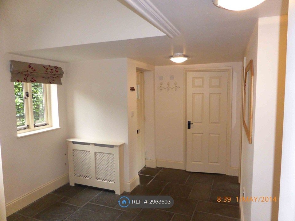 Property photo 3 of 22 Hallway