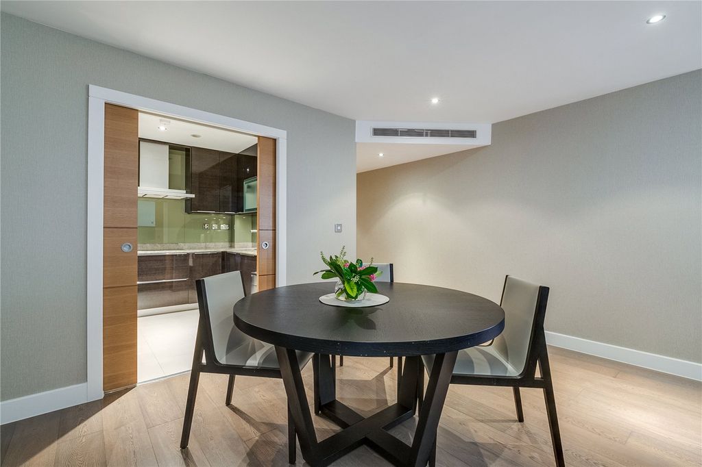 Property photo 3 of 13 Dining Area