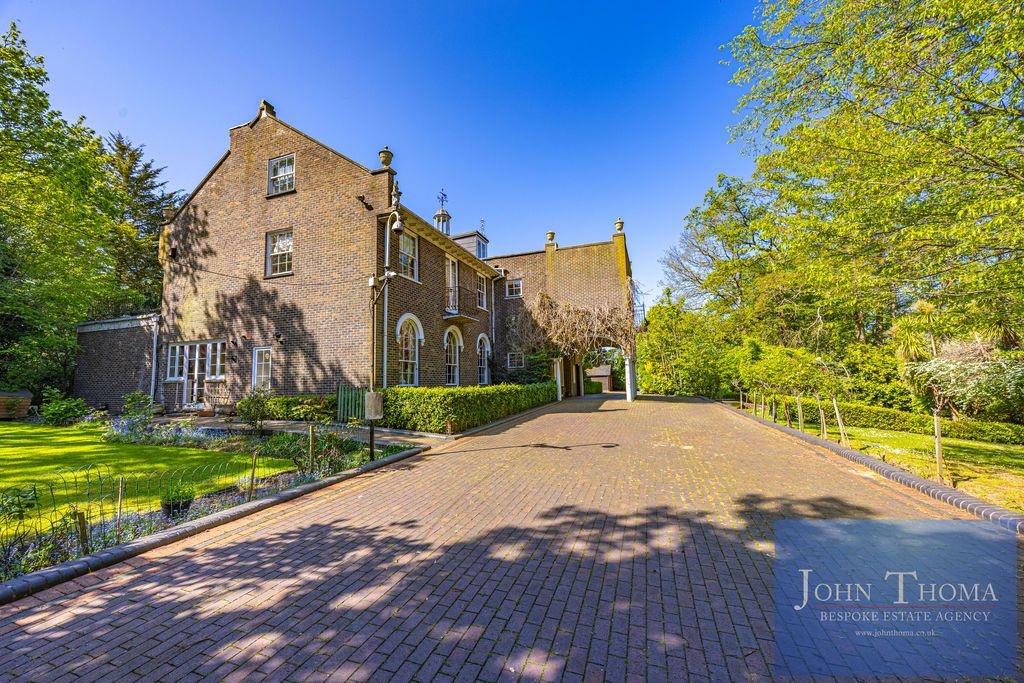 Additional image 4 of 6 bed detached house for saleManor Road, Chigwell IG7