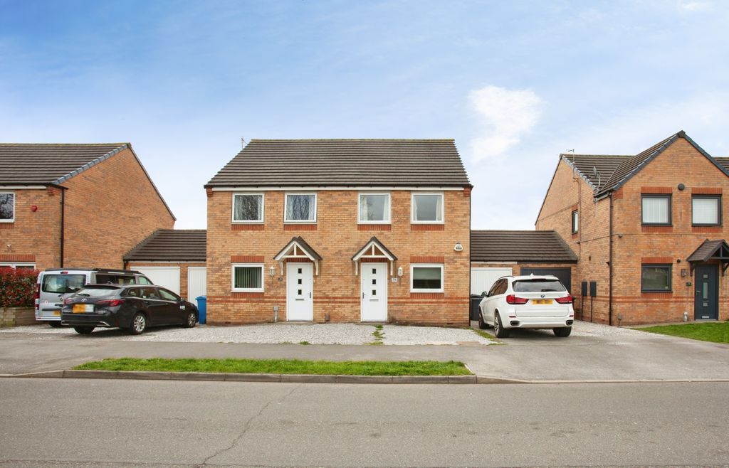 Property photo 1 of 15