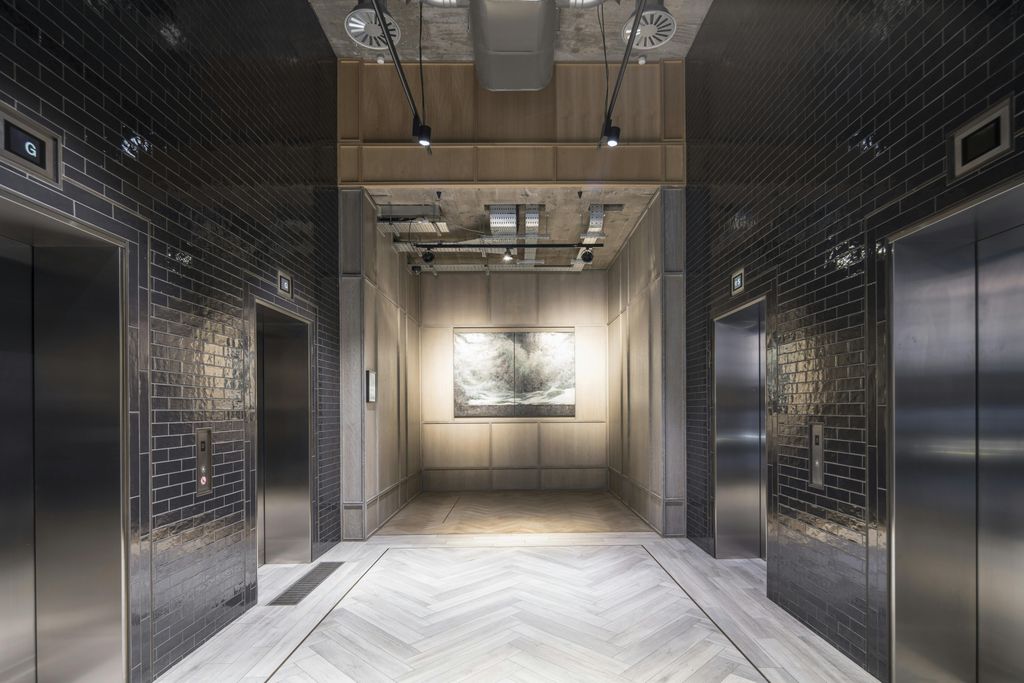 Property photo 3 of 23 Reception