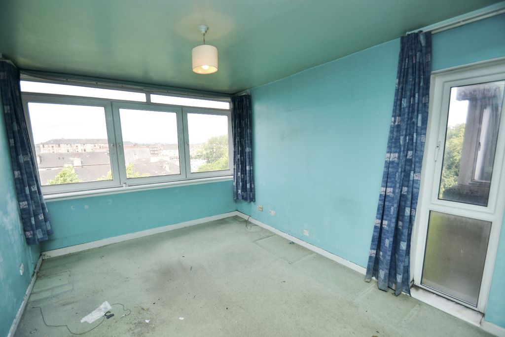 Property photo 3 of 14 5207803