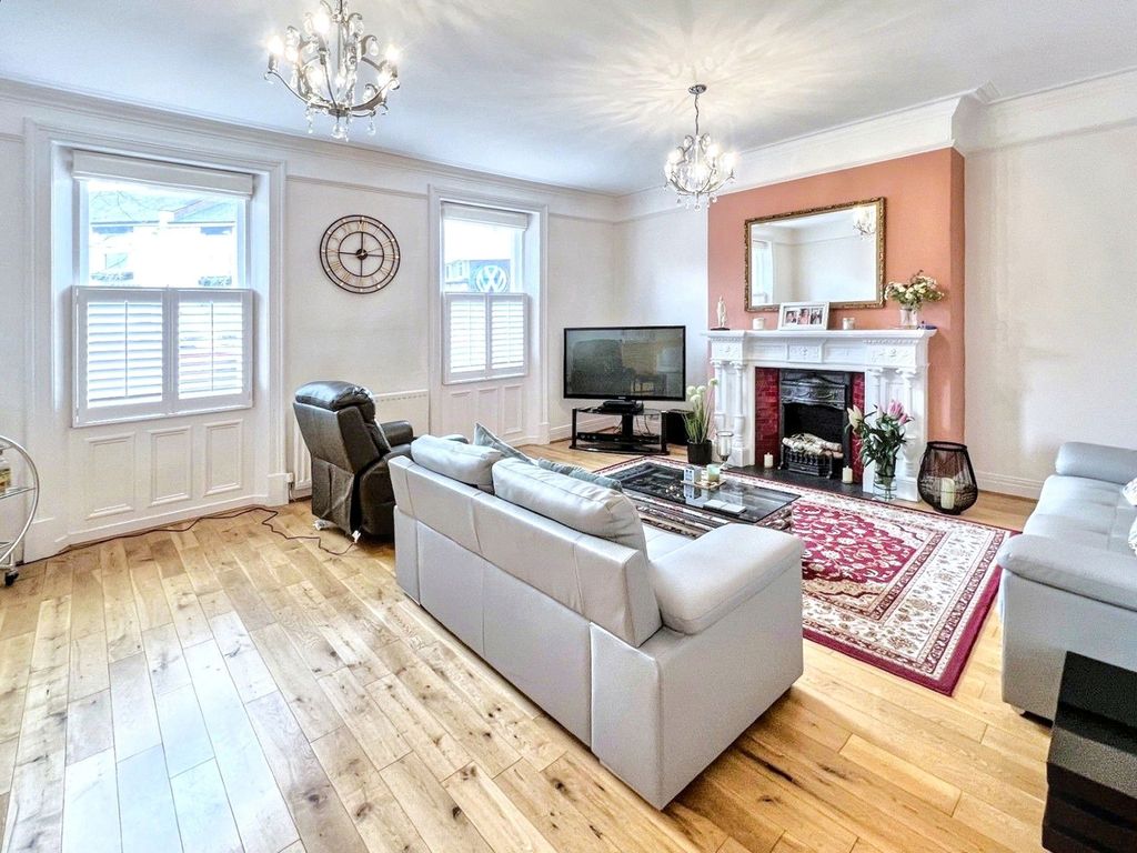 Property photo 2 of 14