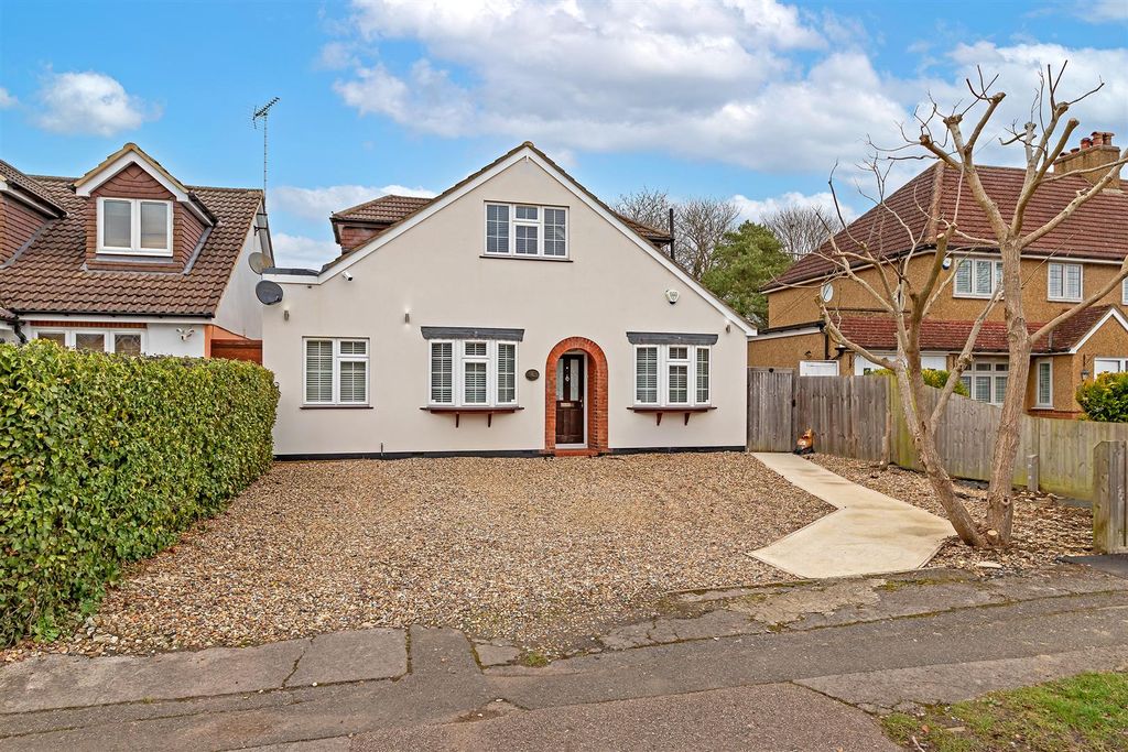 Property photo 1 of 19 21Northriding-1.Jpg