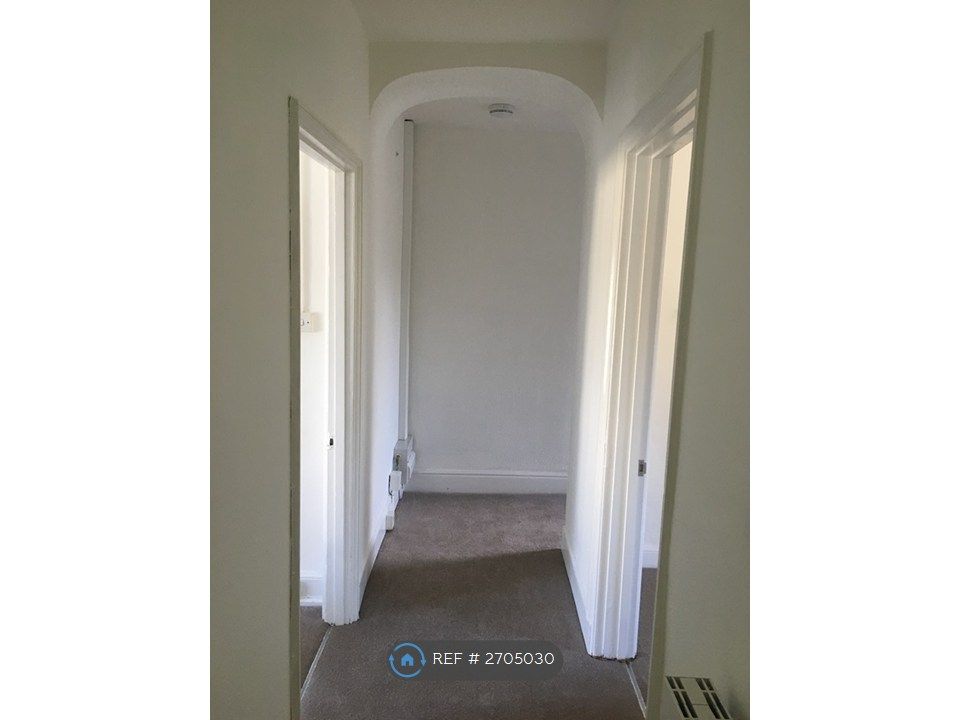 Property photo 3 of 4 Hall