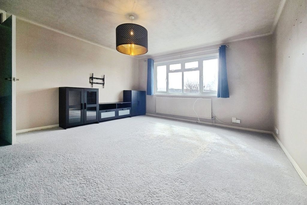 Property photo 2 of 7 Pbox-Img.Jpg