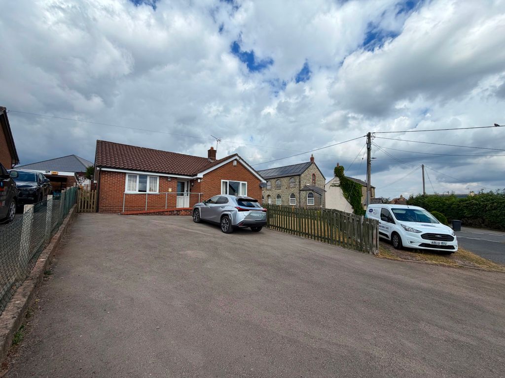 Property photo 2 of 18