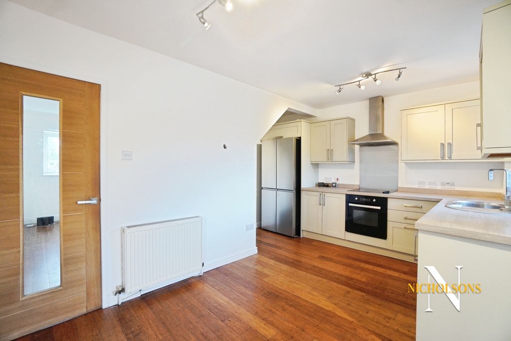 Property photo 3 of 15 4544514