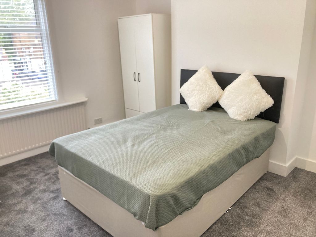 Property photo 1 of 3