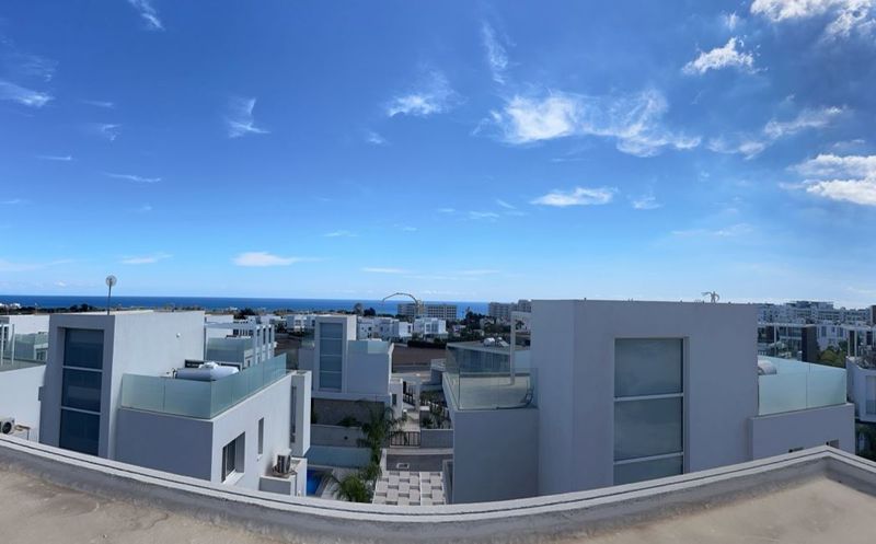 Property photo 3 of 16 Sea View From Roof