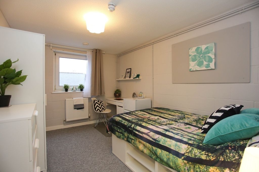 Property photo 2 of 7 4976921