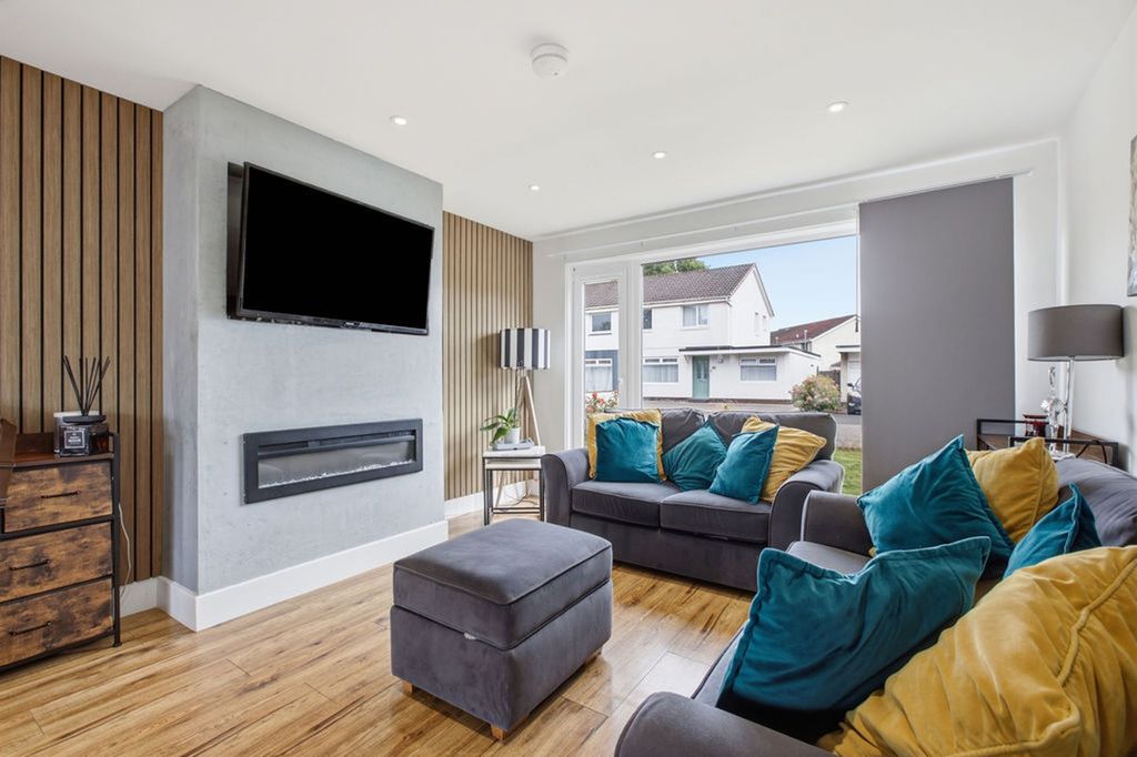 Property photo 2 of 29