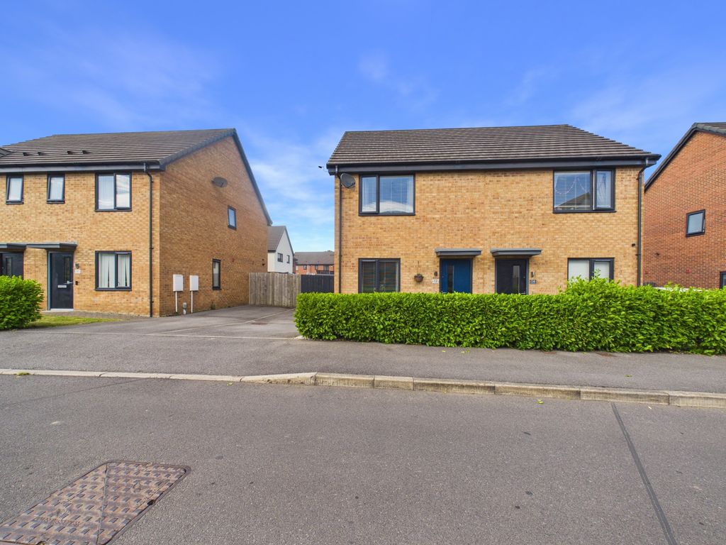 Property photo 1 of 18