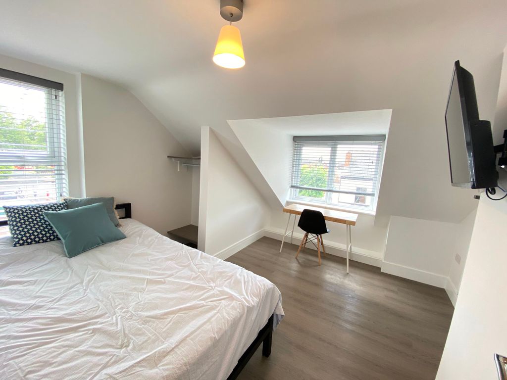 Property photo 1 of 8 1721