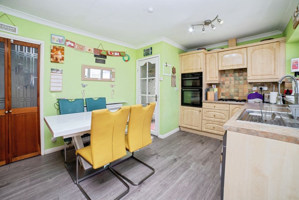 Property photo 2 of 21 Photo