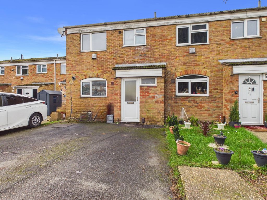 Property photo 1 of 10 Front