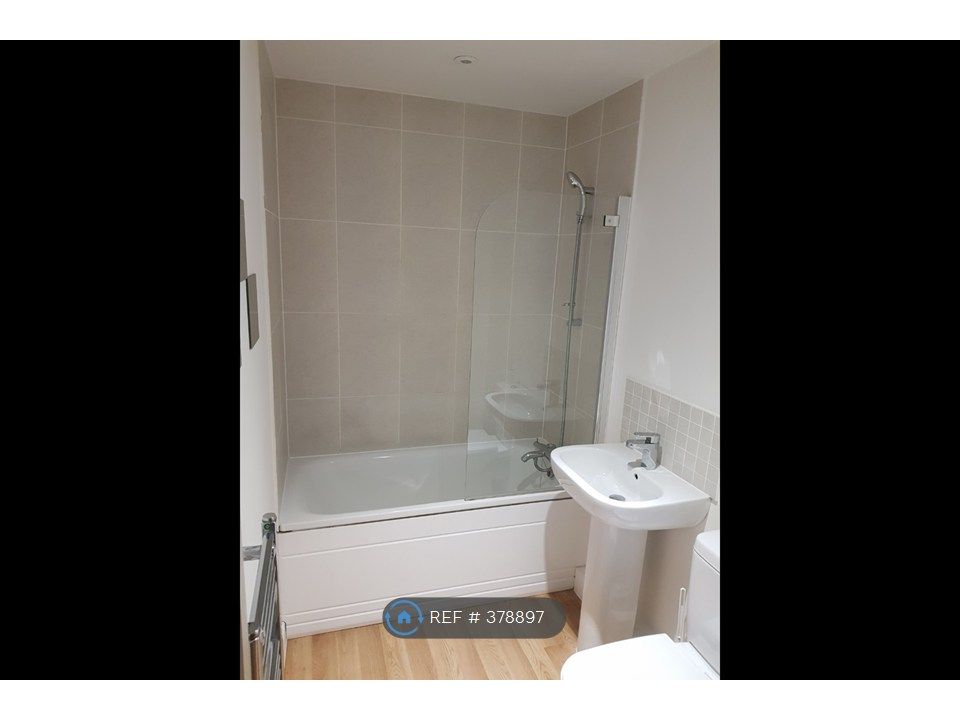 Property photo 2 of 6 Bathroom