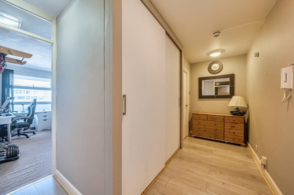 Property photo 3 of 22 Hallway