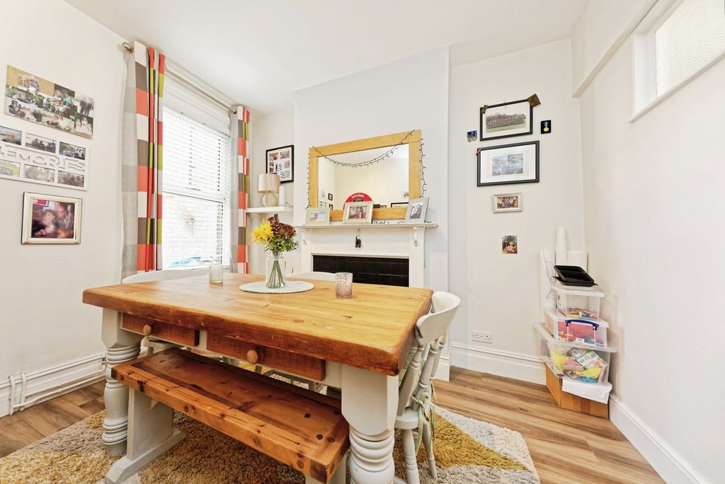 Property photo 3 of 13 Photo