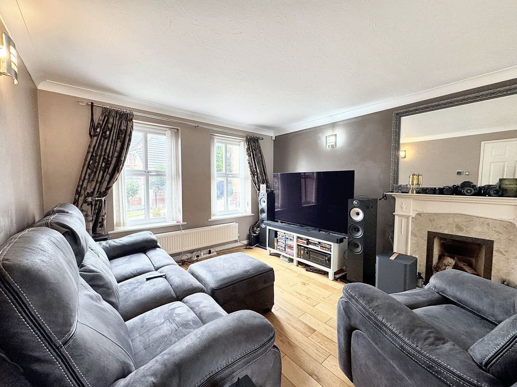 Property photo 2 of 42