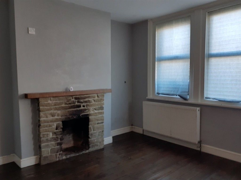 Property photo 2 of 6