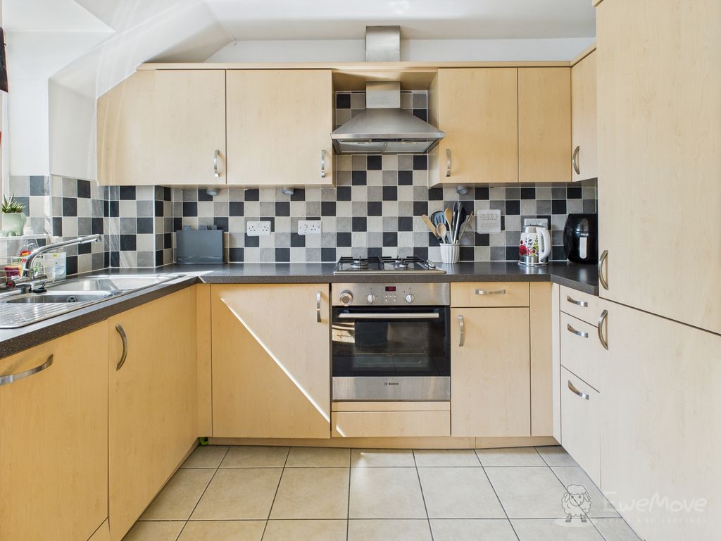 Property photo 3 of 8 Cam03624G0-Pr0142-Still004