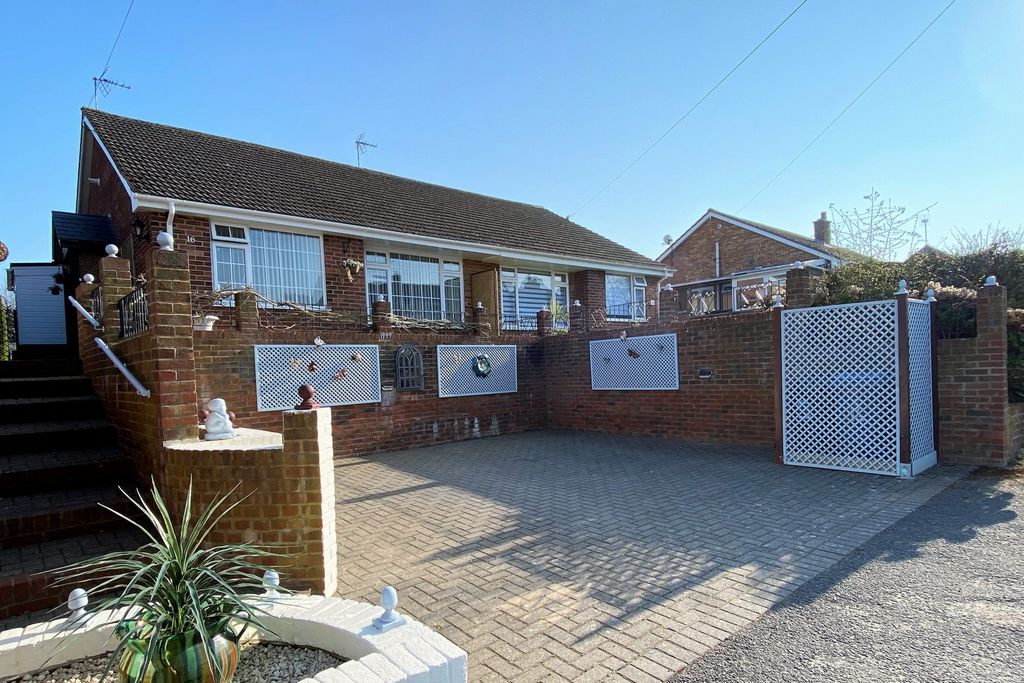 Property photo 1 of 14 Photo 2